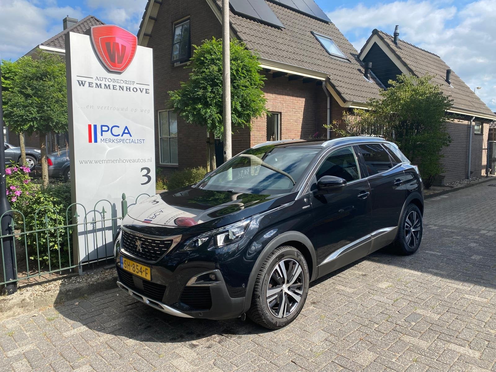Peugeot 3008 1.6 e-THP GT Line (bj 2018, automaat), 12 maanden, 4 cilinders, Leder en Stof, Zwart