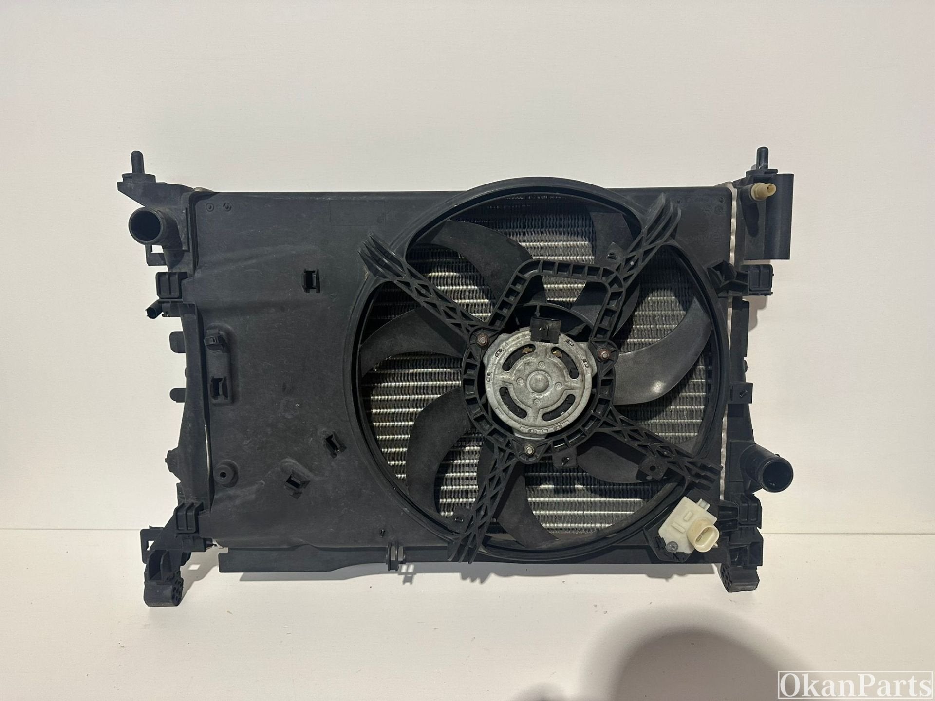 Opel Corsa D koelvin radiateur 13249564 13249566, Ophalen of Verzenden, Gebruikt, Opel