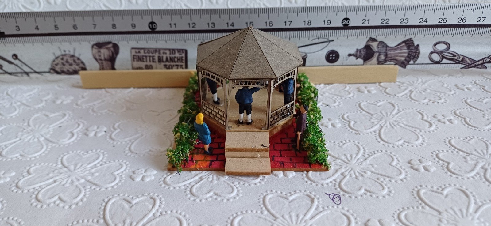 prachtig prieel miniatuur, Verzenden, Zo goed als nieuw, Poppenhuis