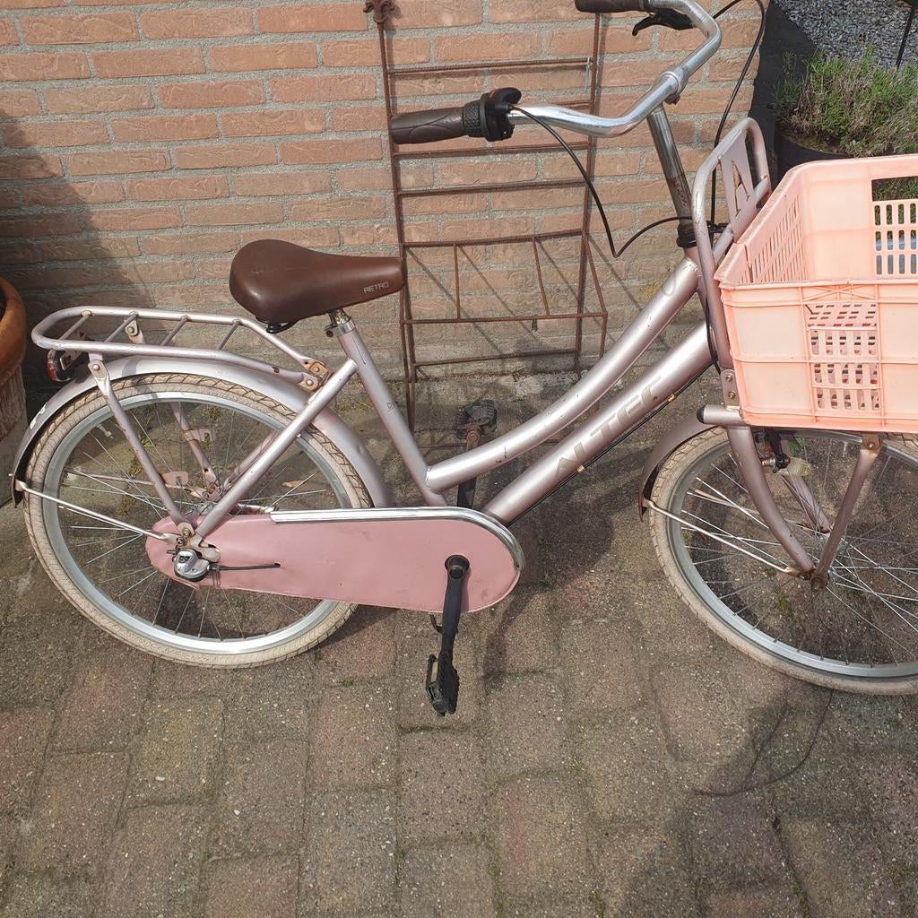 Altec oma/ damesfiets wielmaat 24 inch, Fietsen en Brommers, Fietsen | Dames | Damesfietsen, Gebruikt, Versnellingen, Minder dan 47 cm