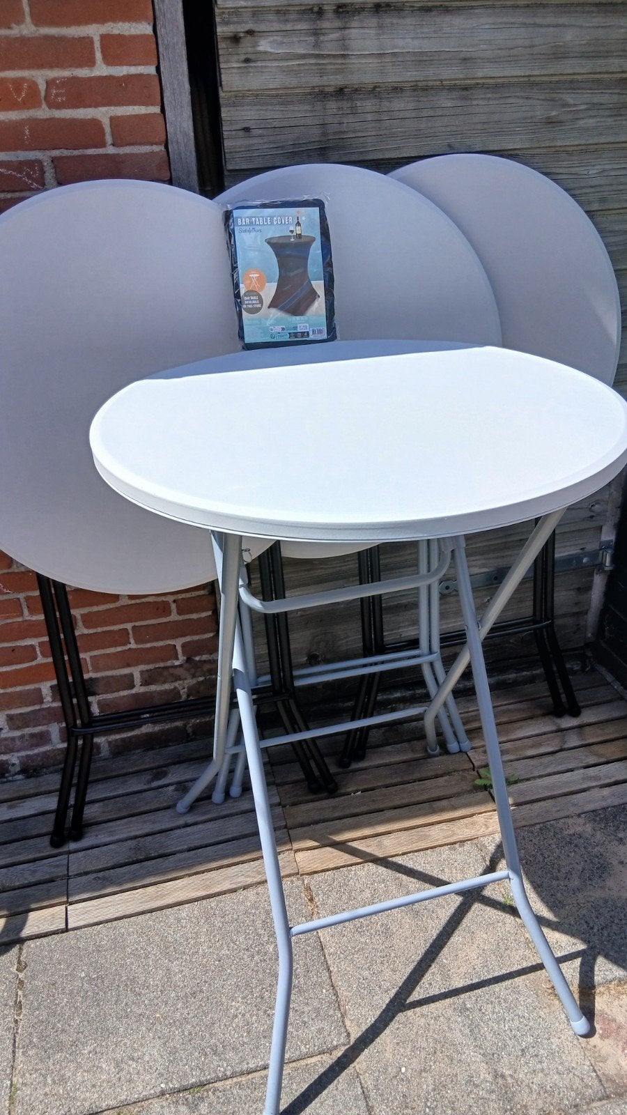 TE HUUR 4 STATAFELS PLUS ROKKEN, Ophalen