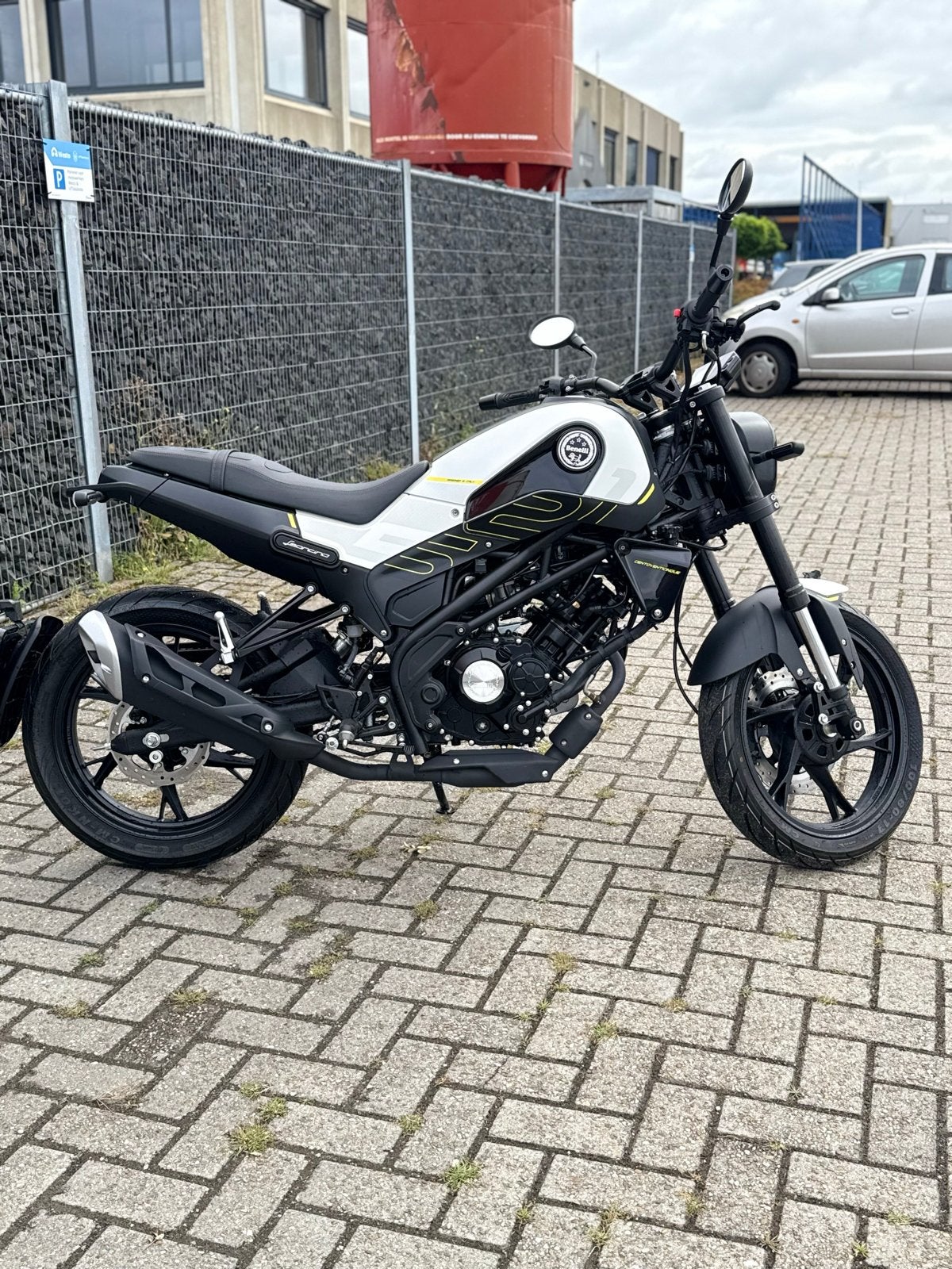 Benelli Leoncino 125 - Nieuwstaat, Slechts 71km!, Motoren, Nieuw, Particulier, 125 cc, Handgeschakeld