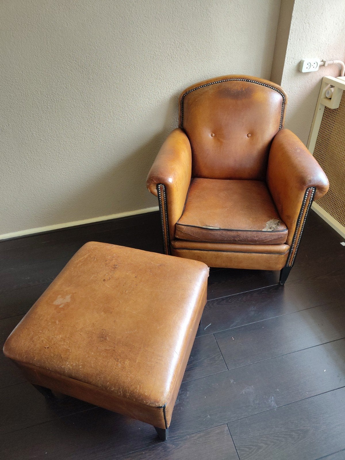Vintage Schapenleren Fauteuil met Hocker - Lounge Atelier, Ophalen, Gebruikt, 75 tot 100 cm, 75 tot 100 cm