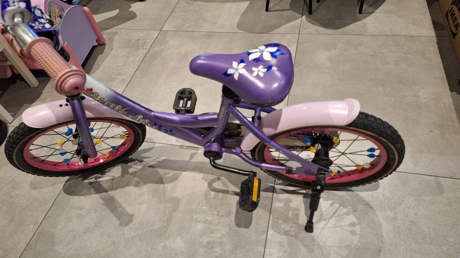 16 inch meisjesfiets, Ophalen