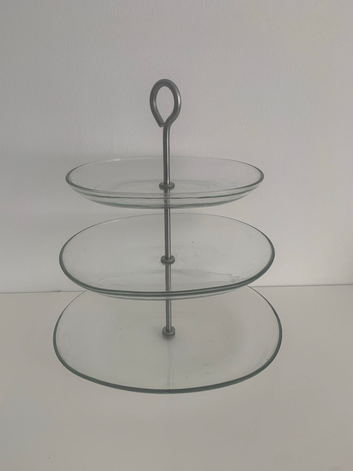 Ikea Glazen etagère met 3 lagen en metalen handvat, Ophalen, Etagère, Glas, Zo goed als nieuw