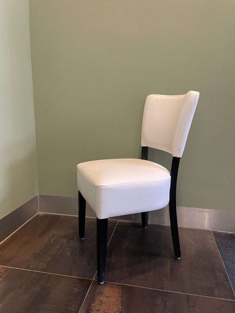 A40SC eetkamer stoelen, massief beuken wengé, wit kunstleder, Gebruikt, Wit, Modern, Vijf, Zes of meer stoelen