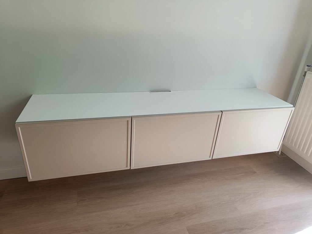 Besta TV meubel (180x42x38 cm), Huis en Inrichting, Kasten | Televisiemeubels, Ophalen, 150 tot 200 cm, Scandinavisch, Zo goed als nieuw