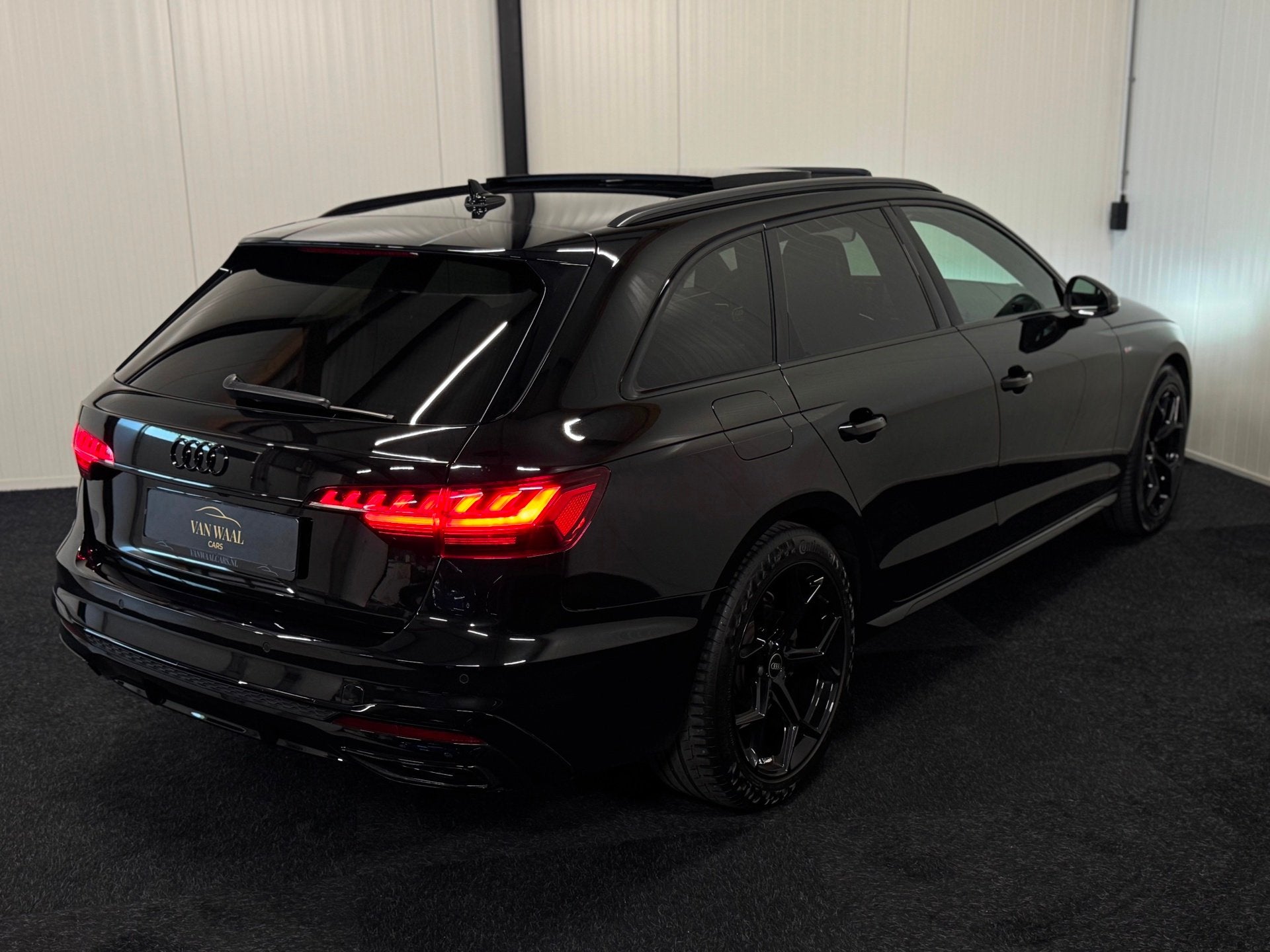 Audi A4 Avant 35 TDI S-Line Competition 2022 163PK PANO|KUIP, Auto's, Gebruikt, 4 cilinders, 1505 kg, A4