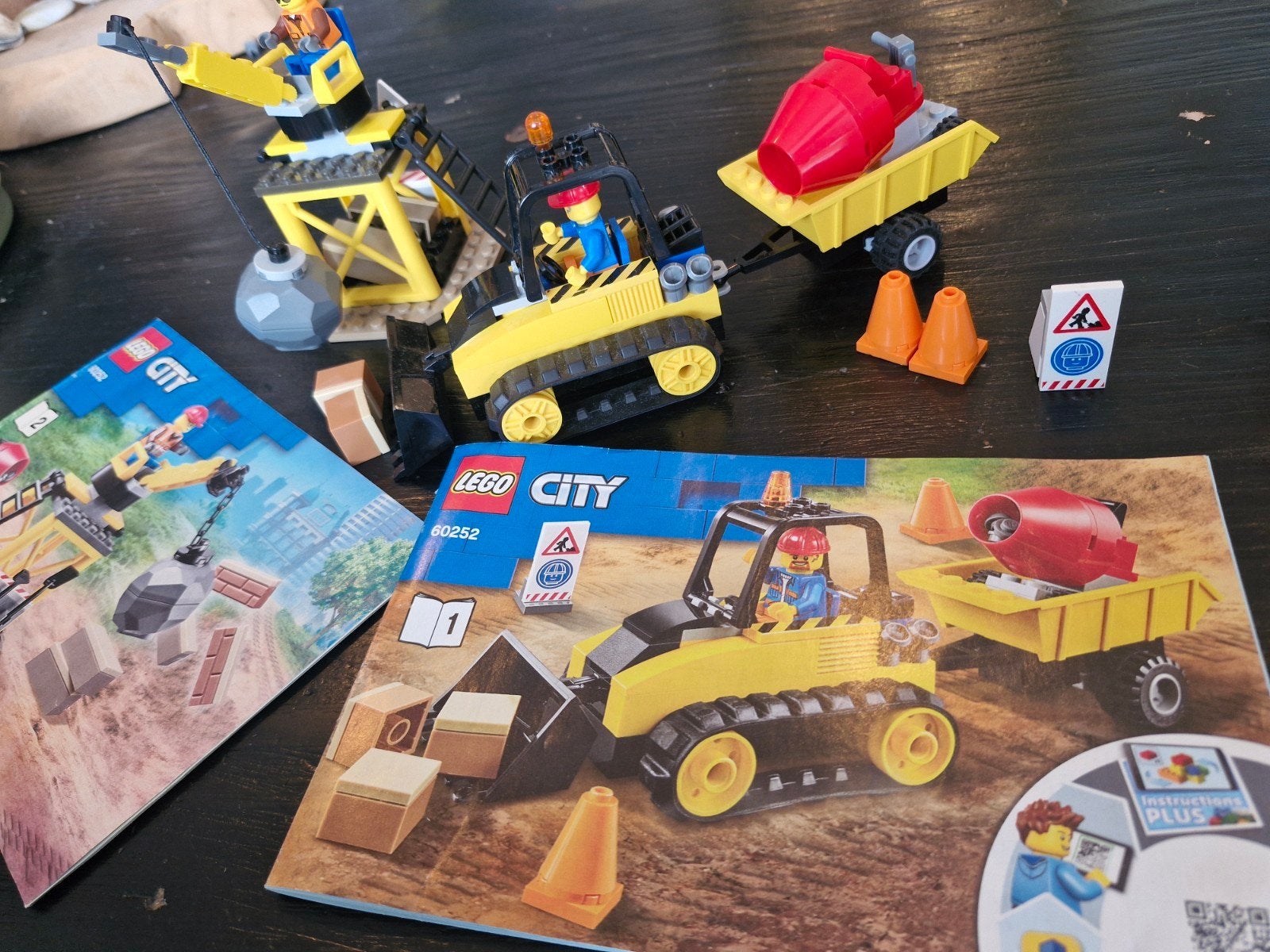 Lego City 60252 Bouwvoertuigen met boekjes, City, Lego, Compleet, Ophalen of Verzenden