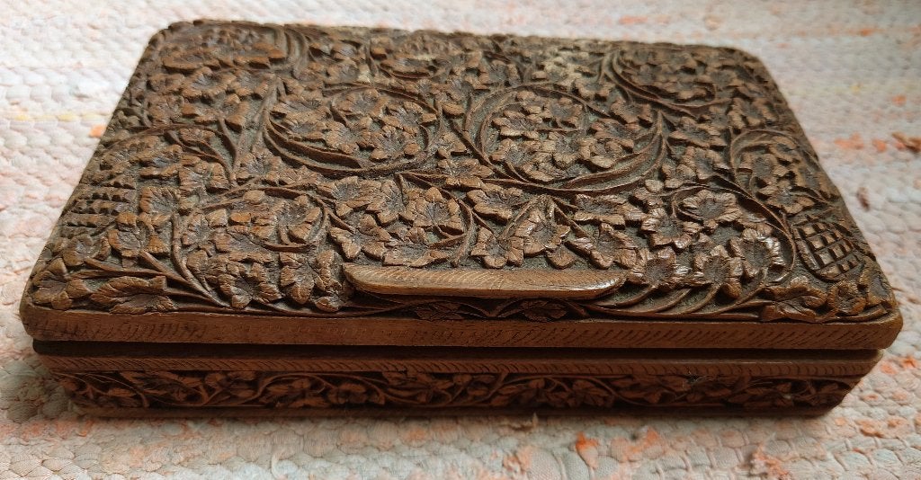 ~1940 Hand gesneden houten sigaretten doos, Indonesië?, Ophalen of Verzenden