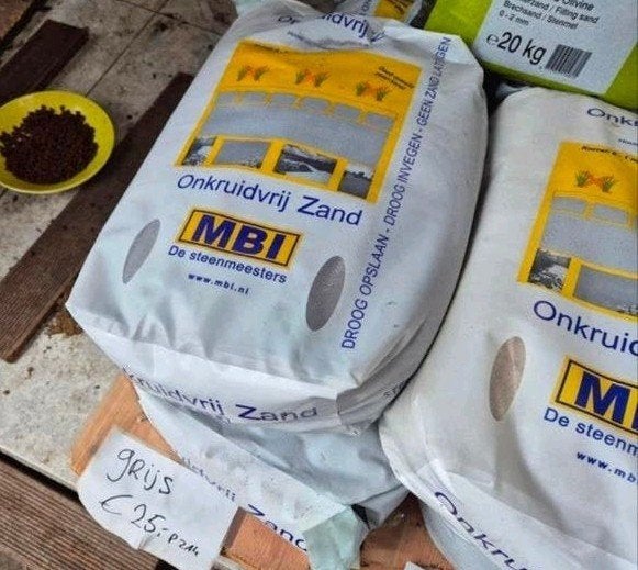 Onkruidvrij zand inveegzand, voegzand, Kleur: grijs 20kg MBI, Ophalen of Verzenden, Nieuw, Voegzand