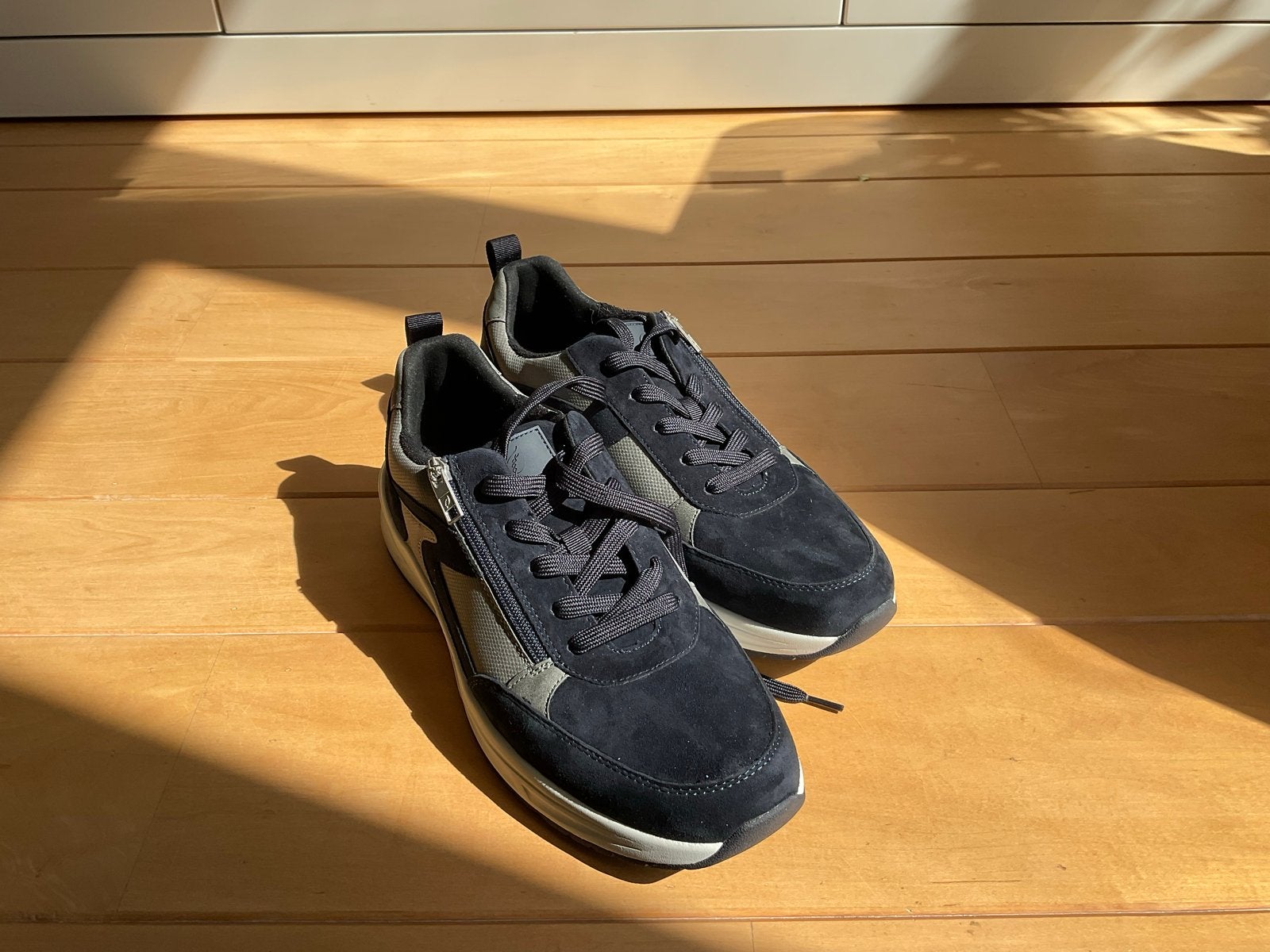 Nieuwe sneakers - Maat 44,5 (UK 10), Blauw, Nieuw, Ophalen of Verzenden, Sneakers of Gympen
