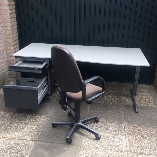 Ahrend bureau, Ophalen, Gebruikt, Metaal, 181 cm