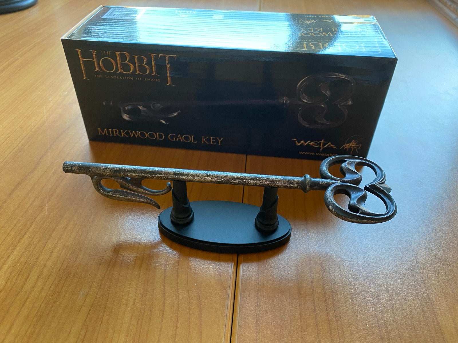 The Hobbit Mirkwood Gaol Key - Weta Workshop - Nieuw, Ophalen of Verzenden, Nieuw