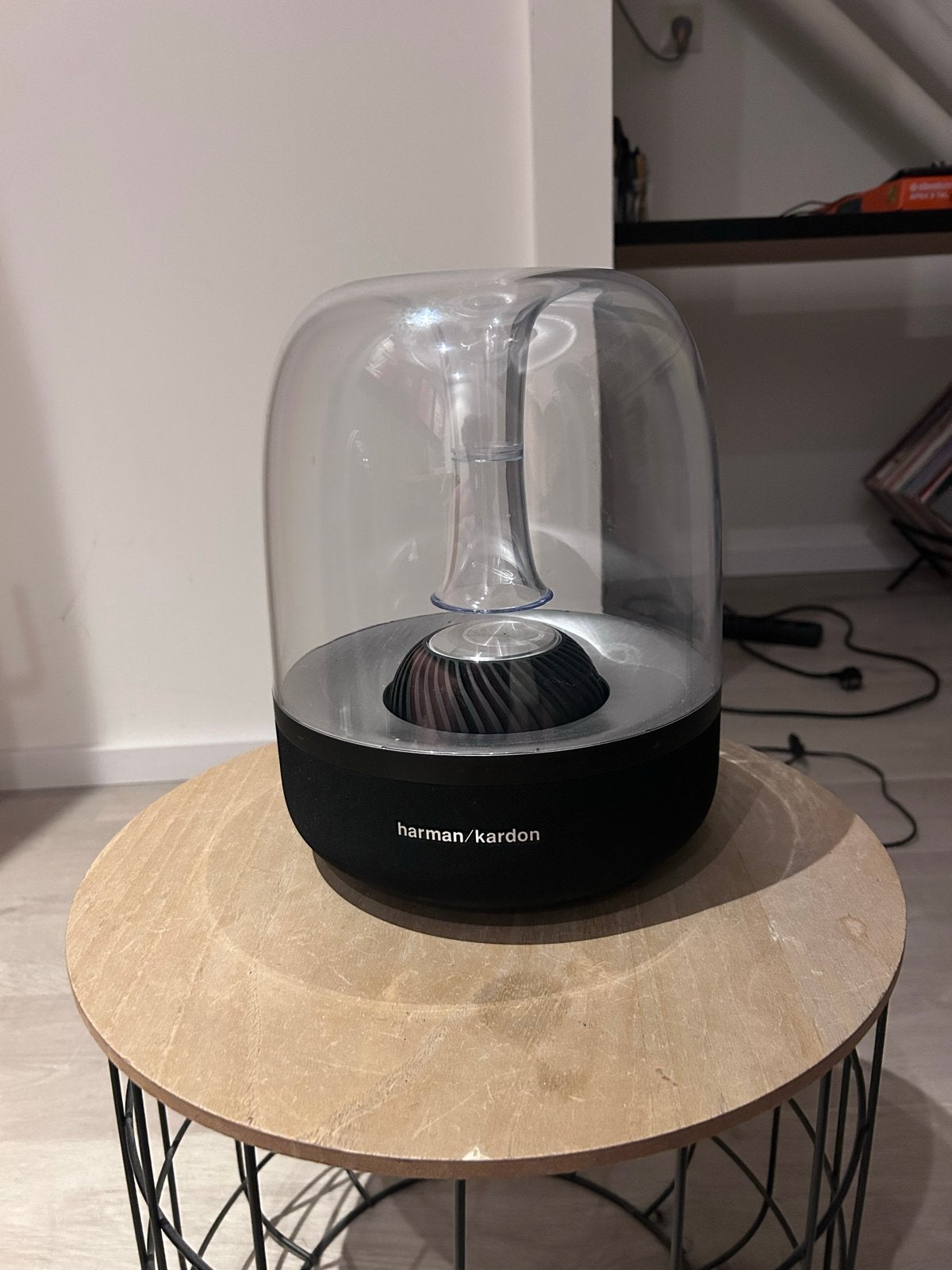 Harman Kardon Aura Bluetooth Speaker - Iconisch Design & Gel, Ophalen, Overige typen, Zo goed als nieuw, Bluetooth