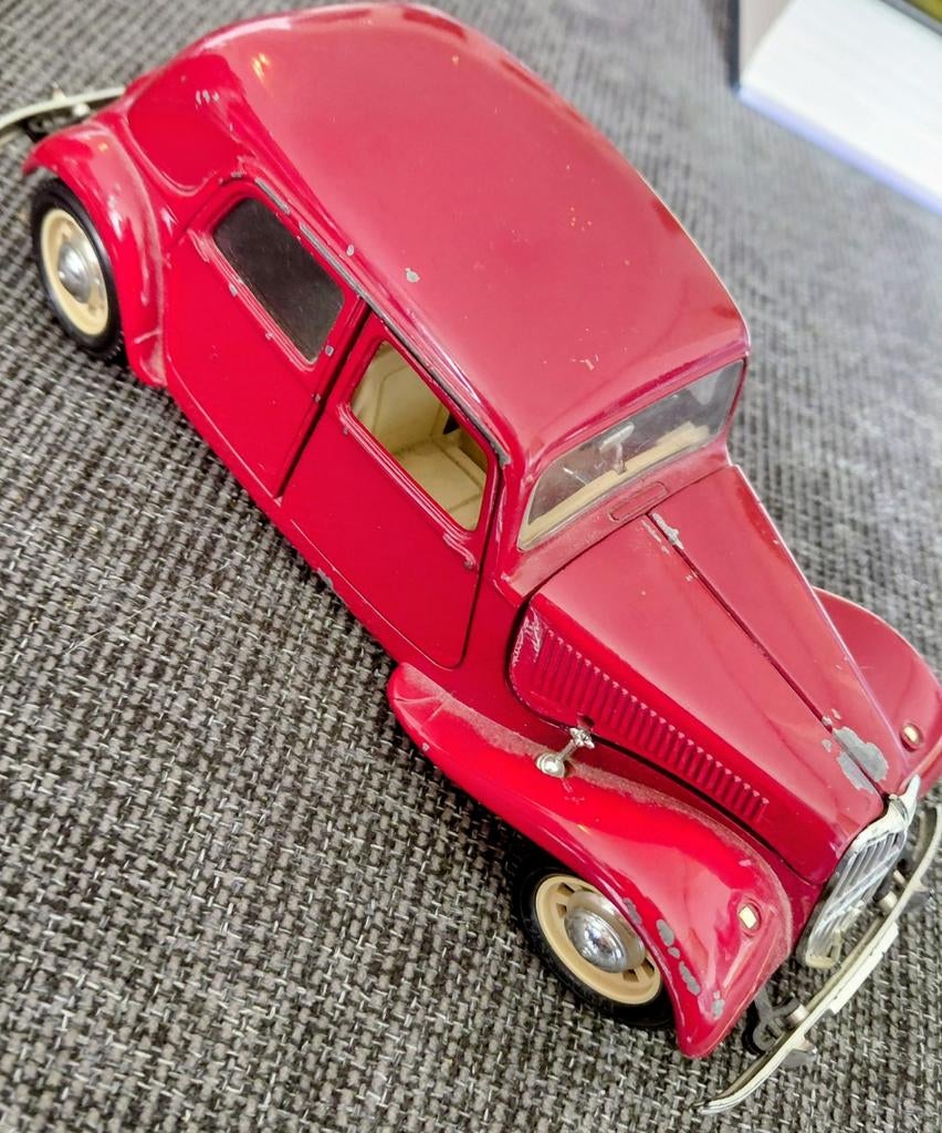 Burago Citroën TA 15 CV 1:24 - Made in Italy, Verzenden