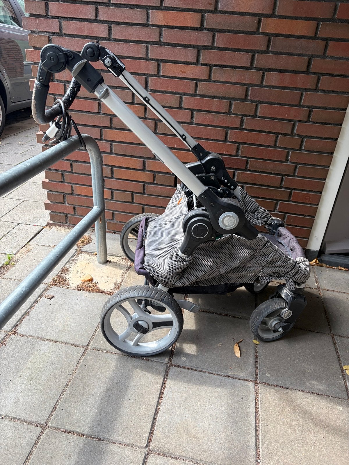Gebruikte geïmproviseerde hondenwagen, Dieren en Toebehoren, Overige merken, Ophalen, Gebruikt, Hondenbuggy