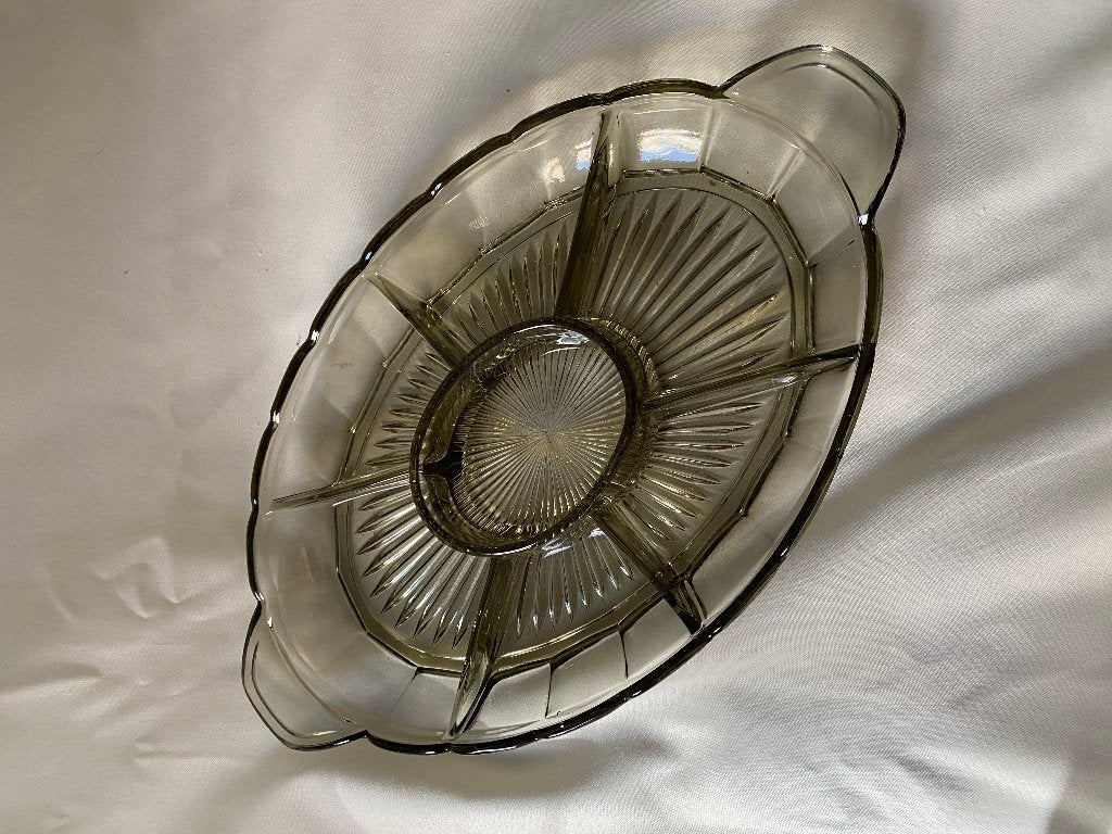 Art Deco Mooie persglazen serveerschaal met vakken, Gebruikt, Ophalen of Verzenden, Overige stijlen, Glas