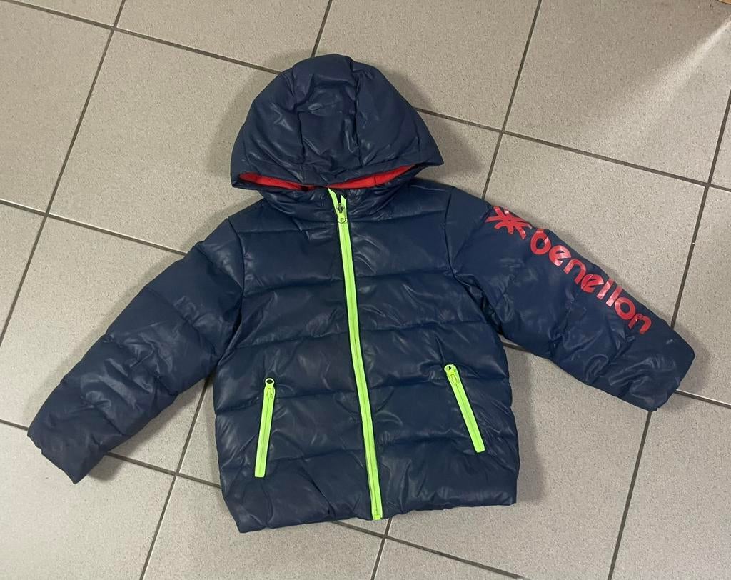 Benetton Jas maat 110, Ophalen of Verzenden, Zo goed als nieuw, Meisje, Jas