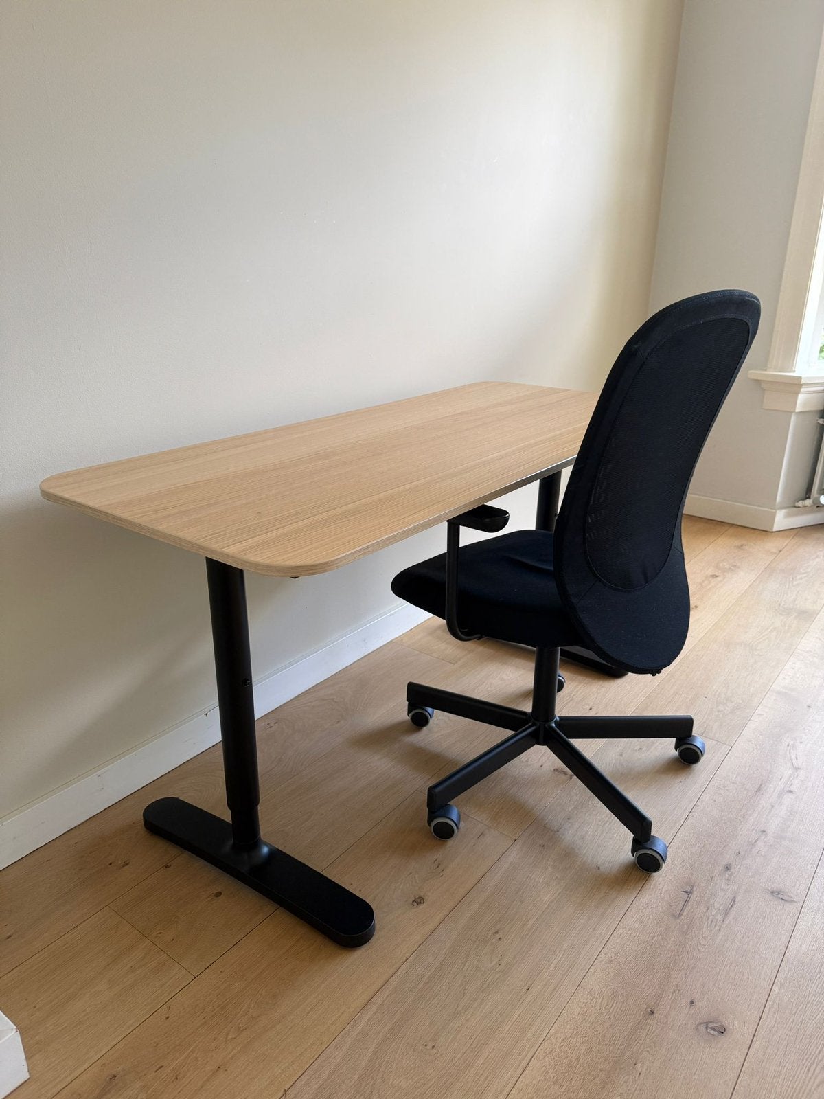 Ikea bureau en bureaustoel, Ophalen, In hoogte verstelbaar, Zo goed als nieuw