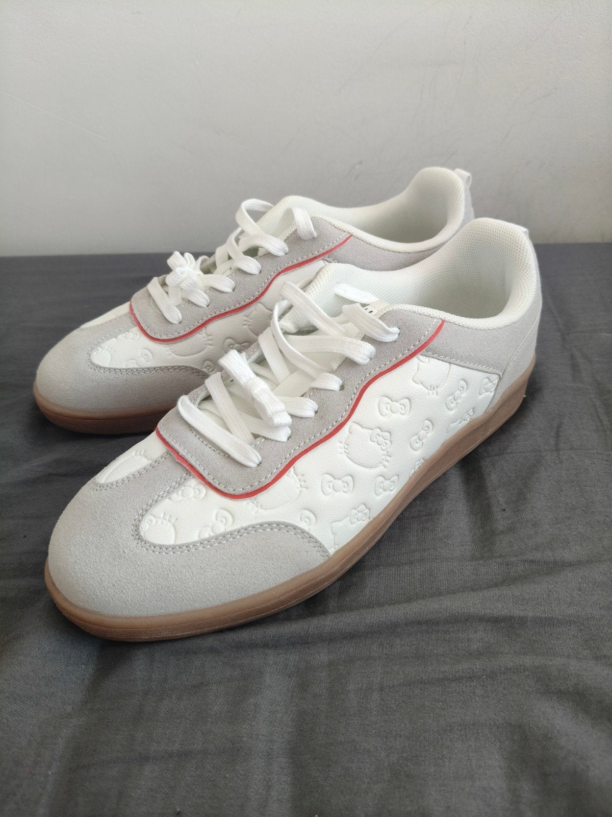 Nieuwe Sanrio Hello Kitty Sneakers Maat 39, Kleding | Dames, Wit, Nieuw, Ophalen of Verzenden, Sneakers of Gympen