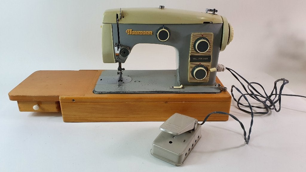 Professionele vintage naaimachine Naumann Voll Zick Zack S16, Tweedehands verkoop, Tweedehands verkoop, Gebruikt, Singer