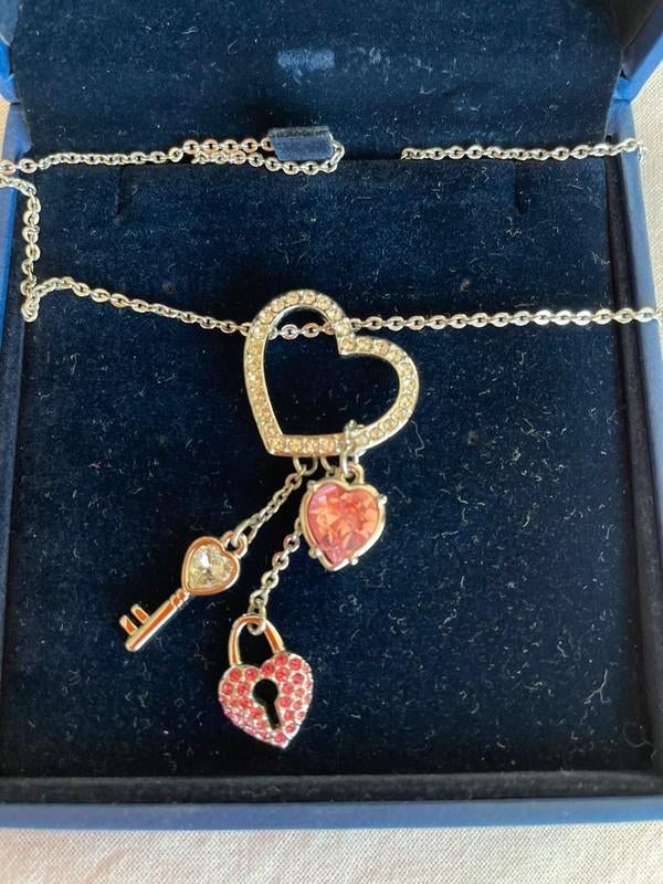 Swarovski rose ketting hart sleutel slot, Nieuw, Ophalen of Verzenden, Steen of Mineraal, Roze