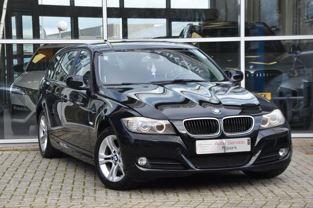 BMW 3-serie Touring 318i Corporate Lease Luxury Line Airco N, Euro 5, Zwart, 4 cilinders, Zwart