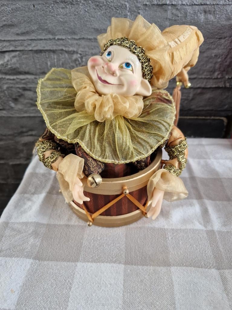 MUZIEKDOOS EFTELING?, Ophalen of Verzenden, Zo goed als nieuw, Beeldje of Poppetje