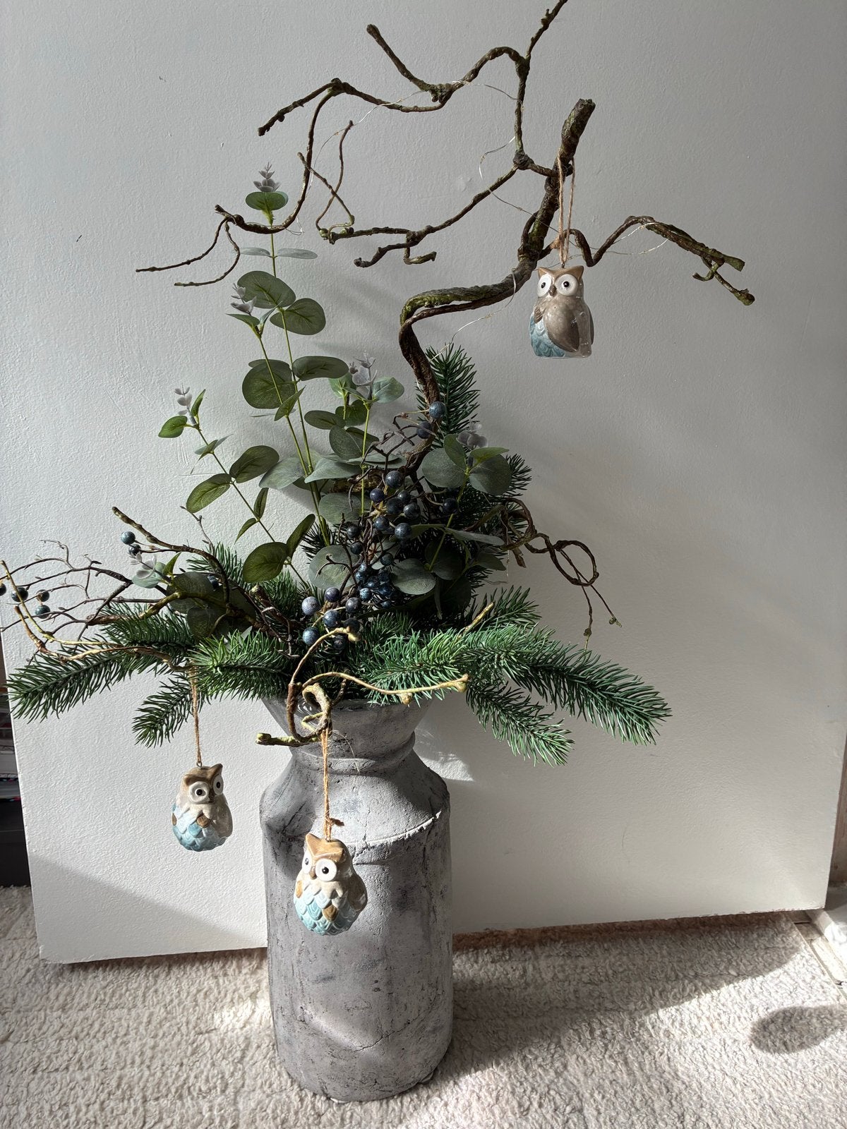 Decoratieve vaas met kunsttakken en uilen, Ophalen, Gebruikt, Landelijk, Grijs