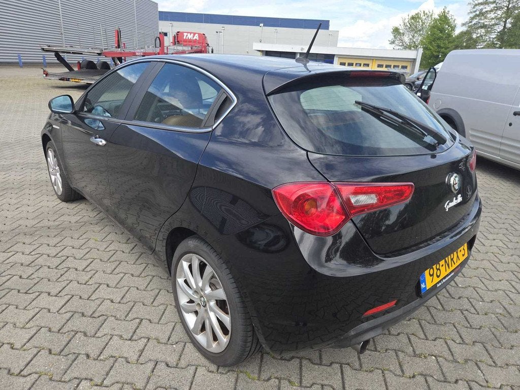 2010 Alfa Romeo Giulietta 1.4 T Distinctive Personenauto, Auto's, Voorwielaandrijving, Euro 5, Gebruikt, 4 cilinders