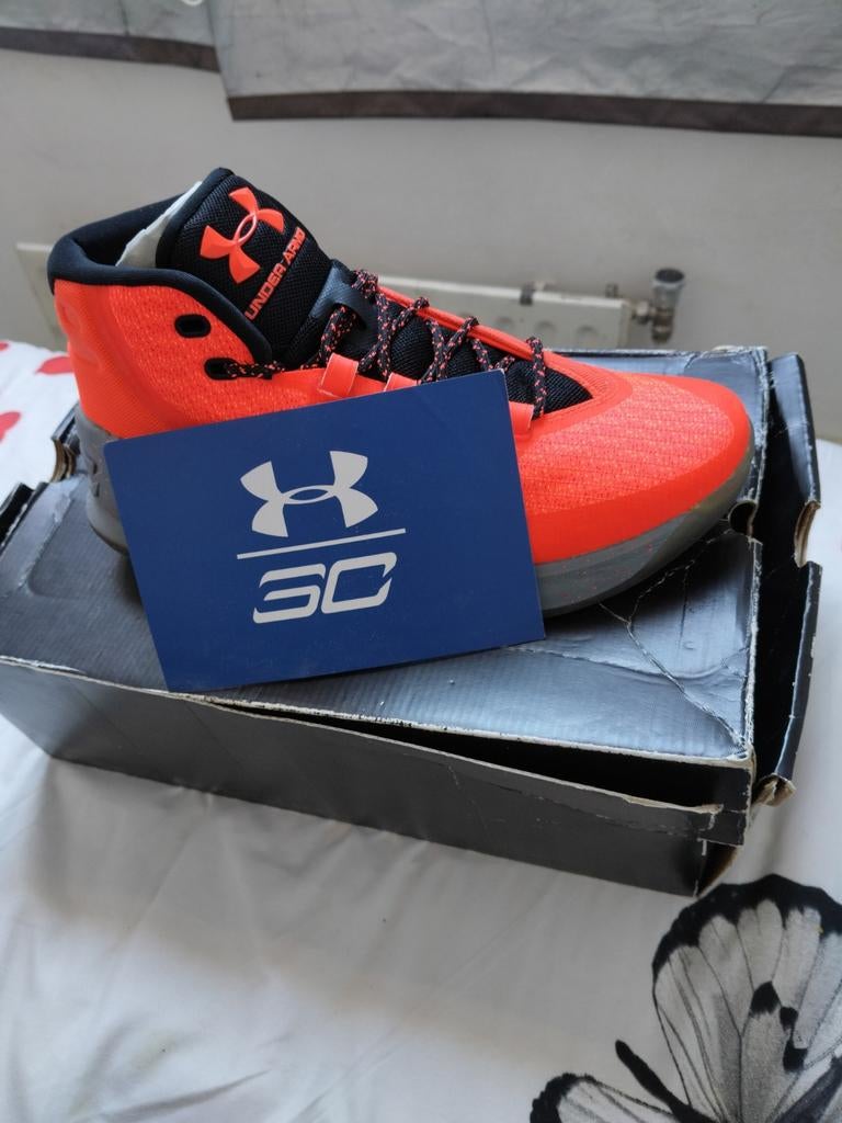 Steph Curry 3 'Red Hot Santa' Basketbalschoenen, Ophalen