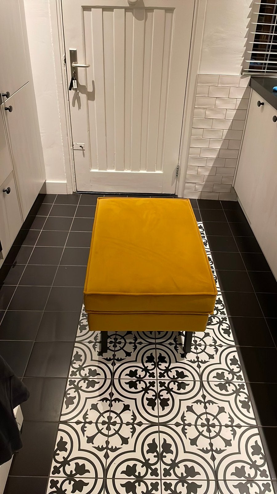 Okergele hocker, merk Be Pure Home, Ophalen, Zo goed als nieuw