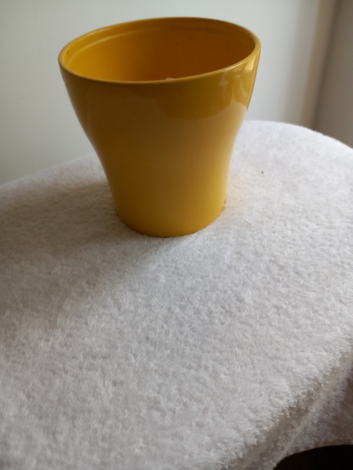 Gele vaas/potje - Keramiek - 12 cm hoog, Ophalen of Verzenden, Gebruikt