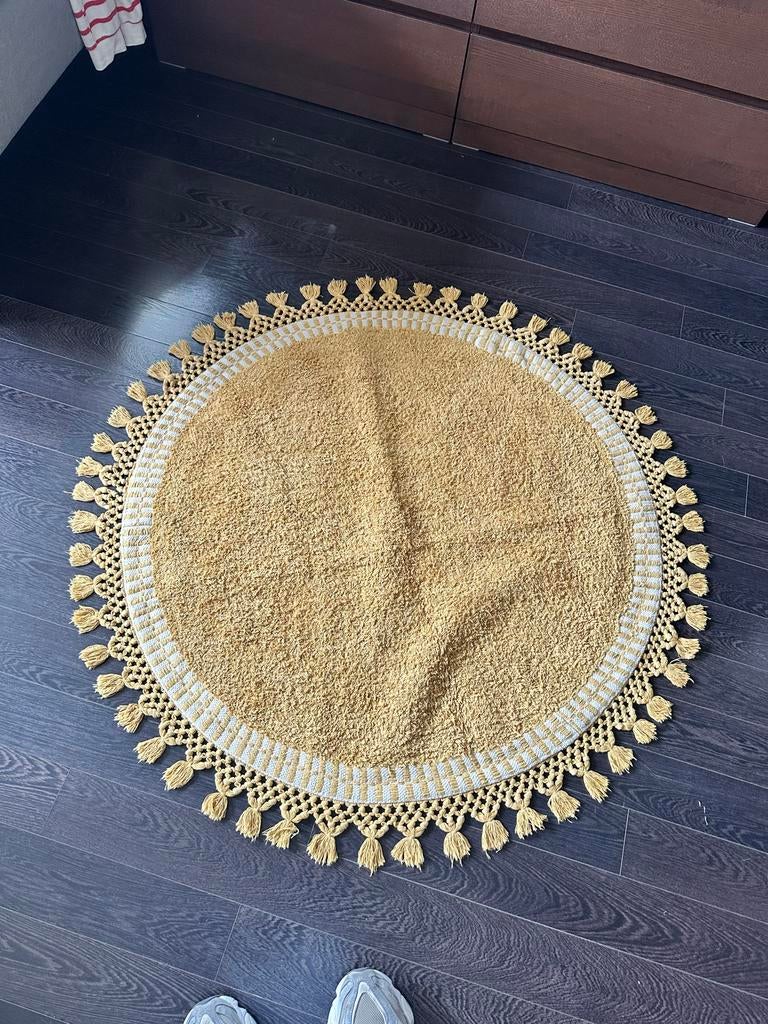 Rond kleed Hana Kwantum 100 cm oker geel, Huis en Inrichting, Stoffering | Tapijten en Kleden, Rond, Zo goed als nieuw, Overige kleuren
