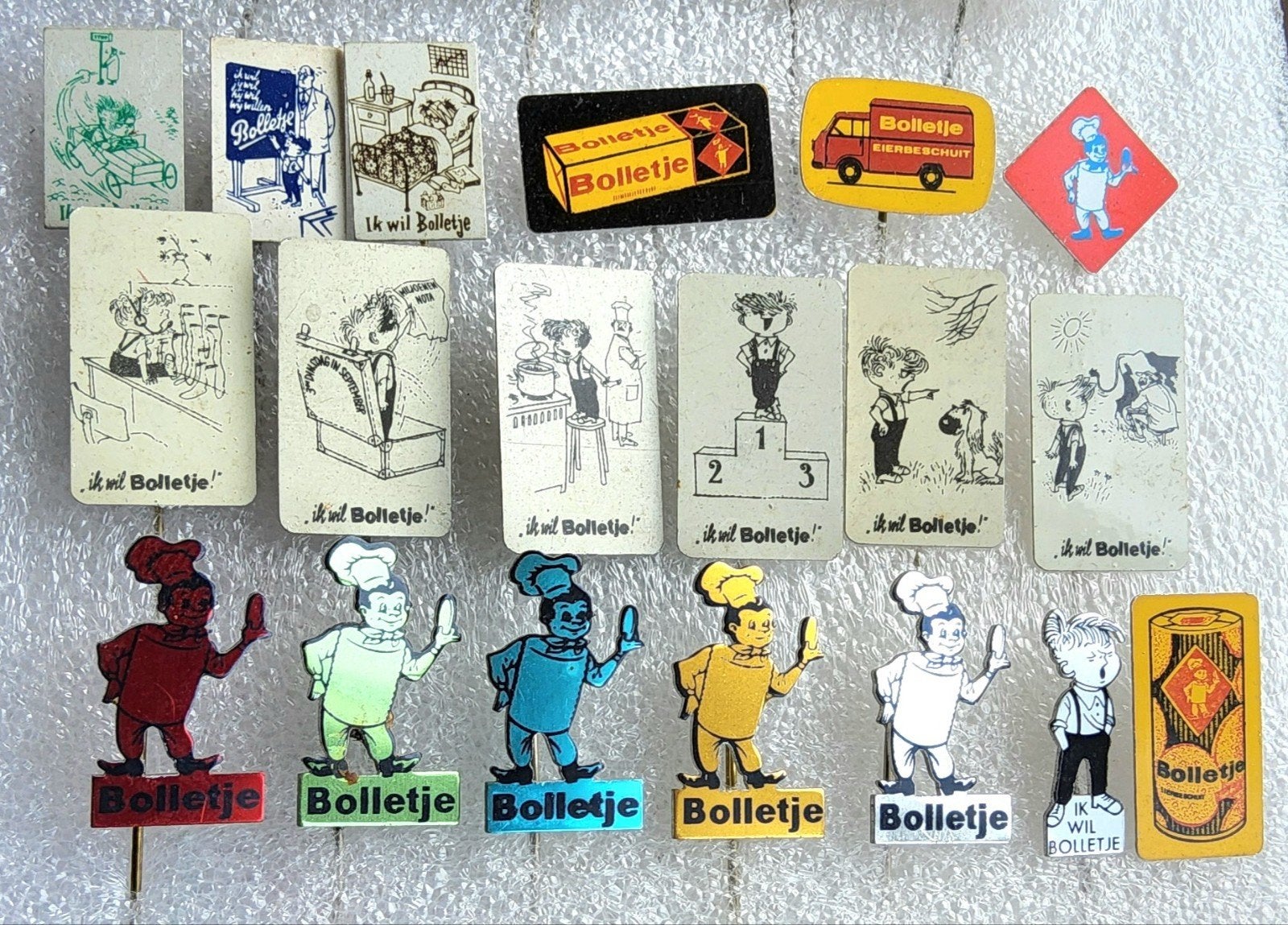 19 Bolletje Speldjes - Vintage Collectie, Ophalen of Verzenden, Gebruikt, Overige onderwerpen, Speldje of Pin