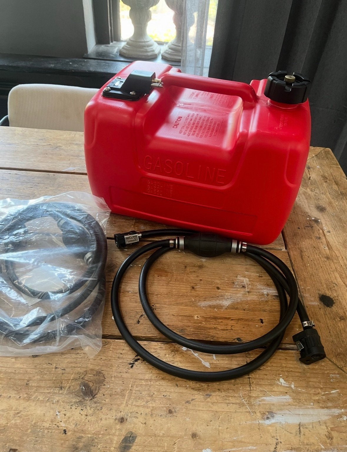 Nieuw - 12L/24L Brandstoftank + Slang Voor Buitenboordmotor, Ophalen of Verzenden, Nieuw, Motor en Techniek, Zeilboot of Motorboot