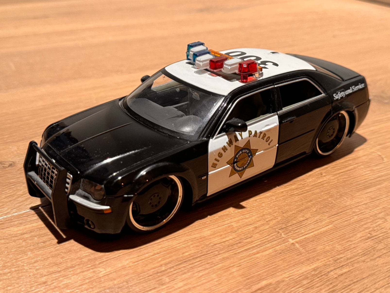 Jada Toys DUB City HEAT - Chrysler 300C Politieauto (1:24), Ophalen of Verzenden, Zo goed als nieuw, Auto