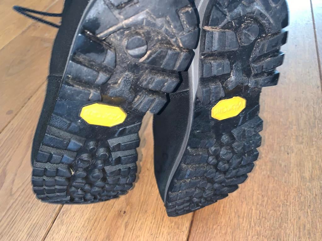 Zwarte Meindl  wandelschoenen met vibram zool maat 40 zgan, Ophalen of Verzenden, Zo goed als nieuw, Schoenen