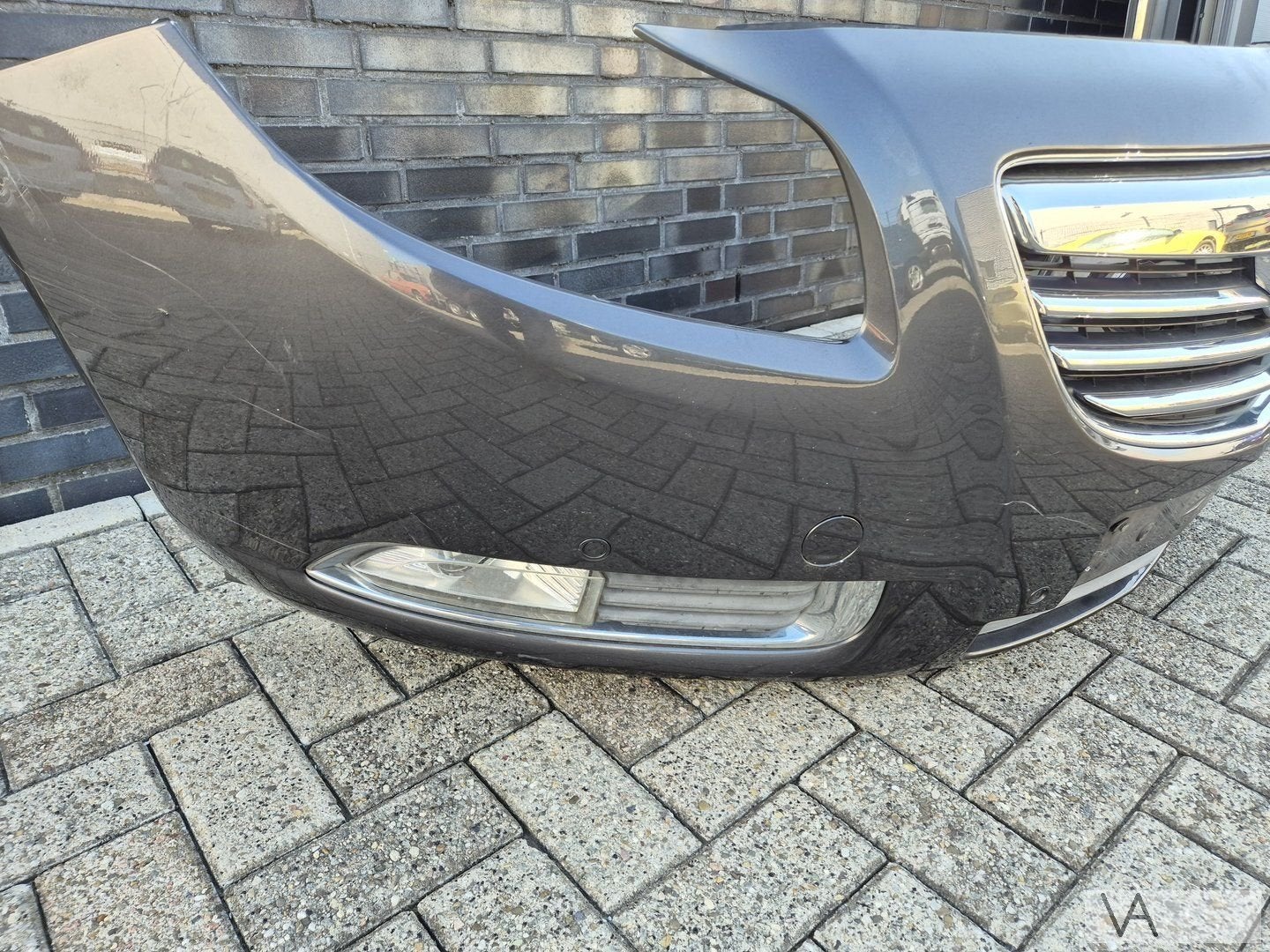 Voorbumper Opel Insignia 2008 - 2013 met PDC en grille €250, Gebruikt, -, Voor, -