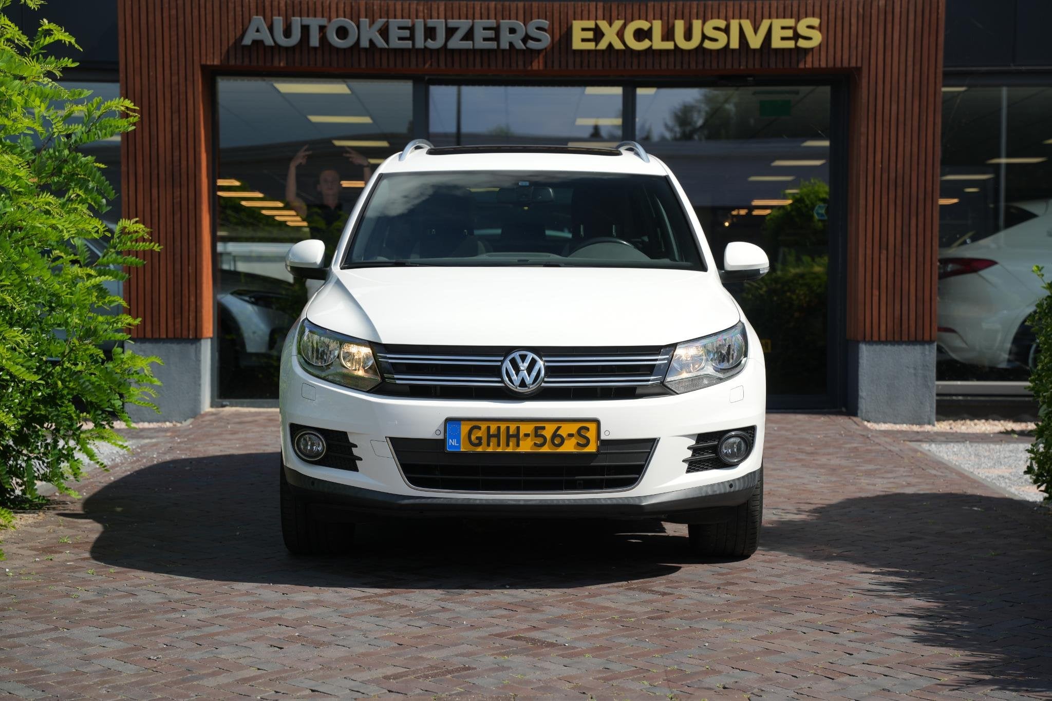 Volkswagen Tiguan 1.4 TSI Sport&Style line Edition dakrails, Voorwielaandrijving, Euro 5, 15 km/l, Automatische klimaatregeling