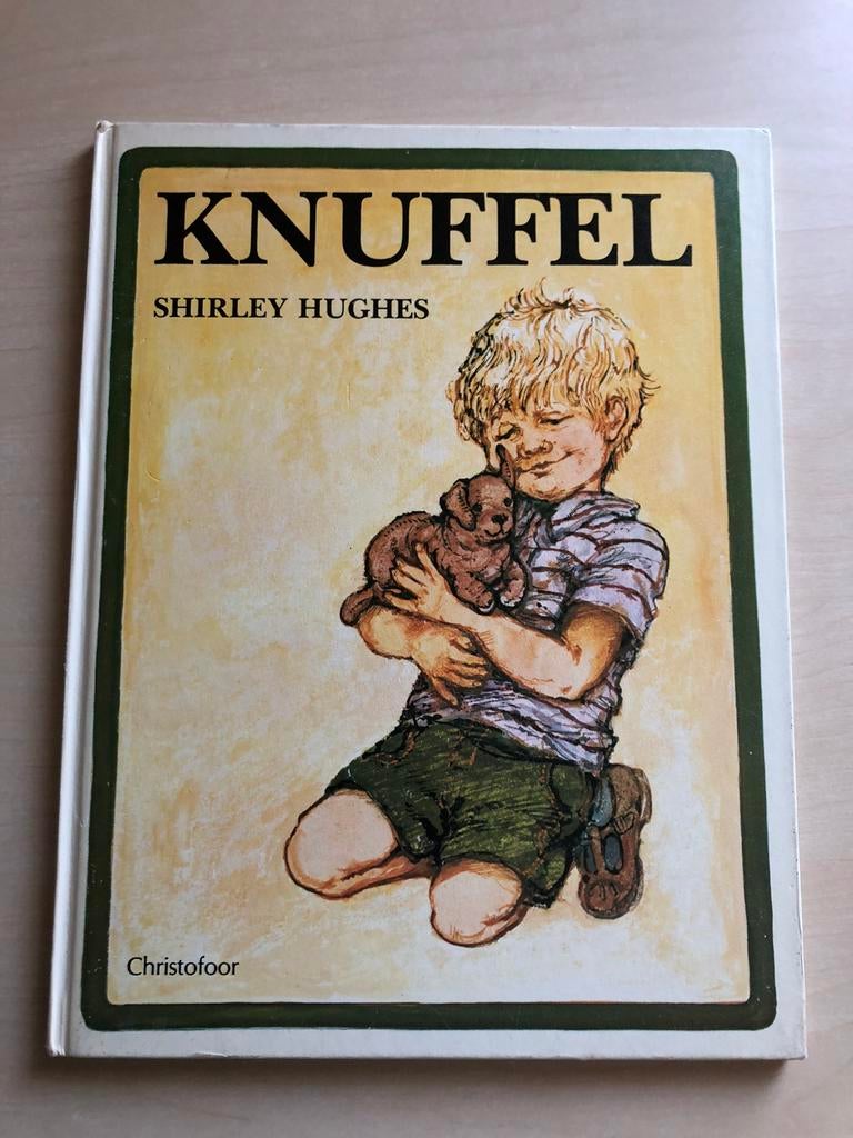 Knuffel door Shirley Hughes, Ophalen of Verzenden