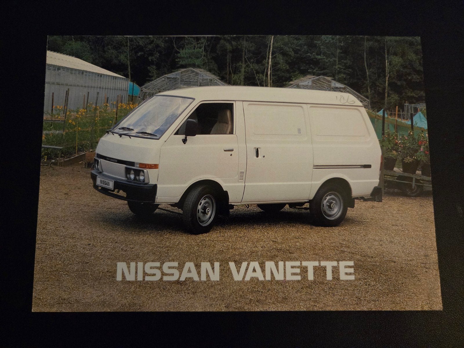 Brochure Nissan Vanette 1985 UK, Ophalen of Verzenden, Zo goed als nieuw, Nissan