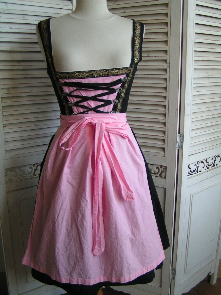 tiroler dirndl jurk en schort maat 34 nr DD 635, Carnaval, Verzenden, Zo goed als nieuw, Kleding