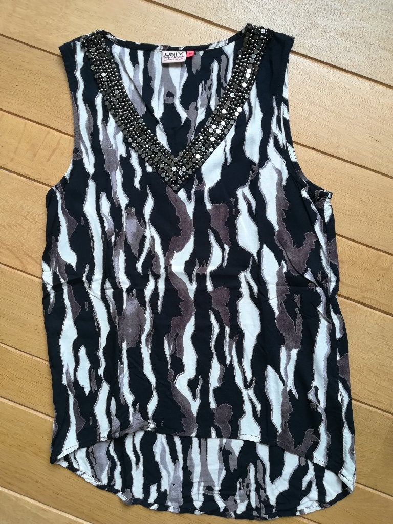 ONLY top bloes zwart dierenprint en studs maat 38 - nieuw -, Maat 38/40 (M), Zwart, Nieuw, Ophalen of Verzenden