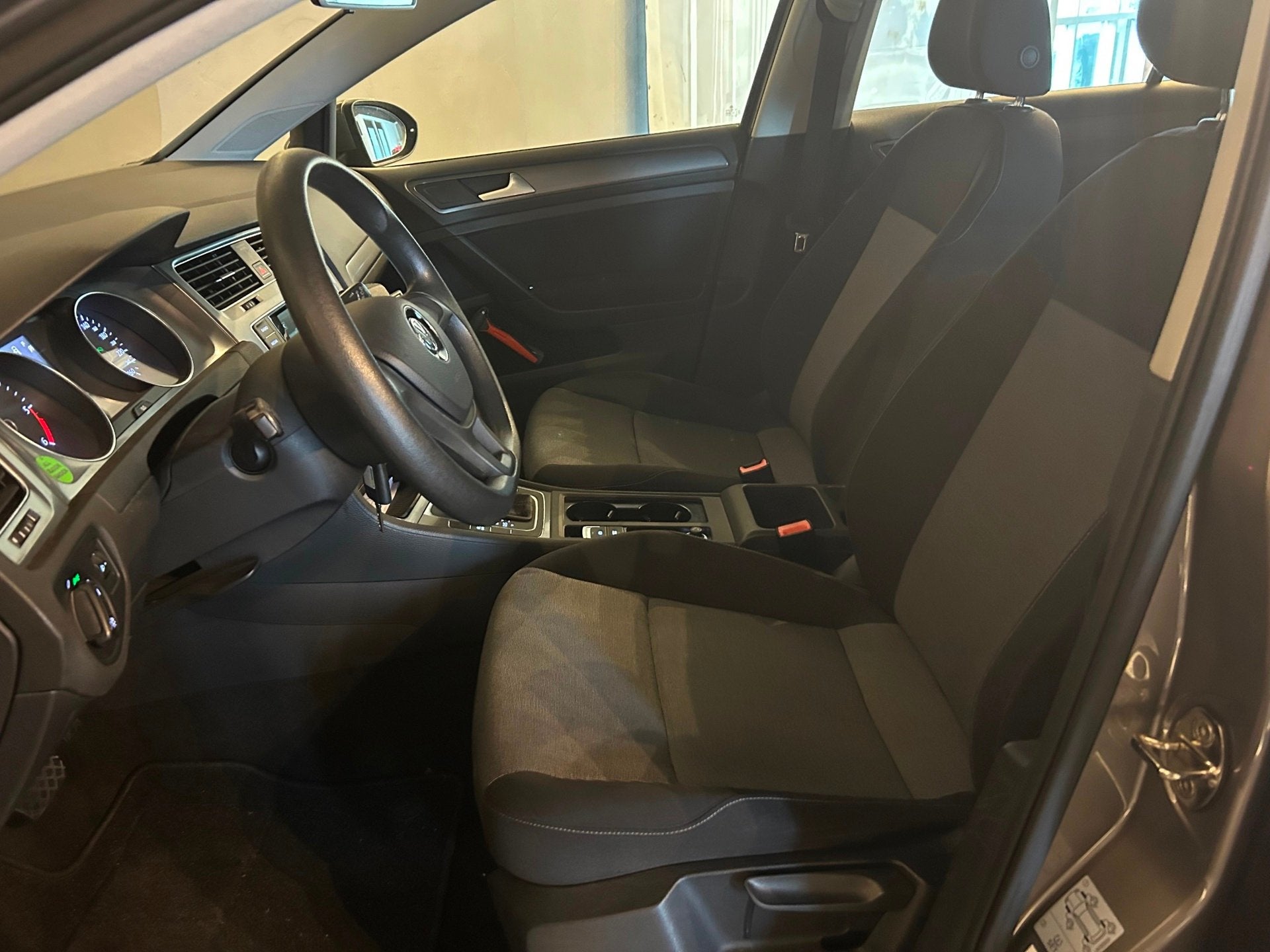 Volkswagen Golf 1.6 TDI Comfortline|AUTOMAAT|1E EIG|NAP|CRUI, Auto's, Gebruikt, Euro 6, 4 cilinders, 1239 kg