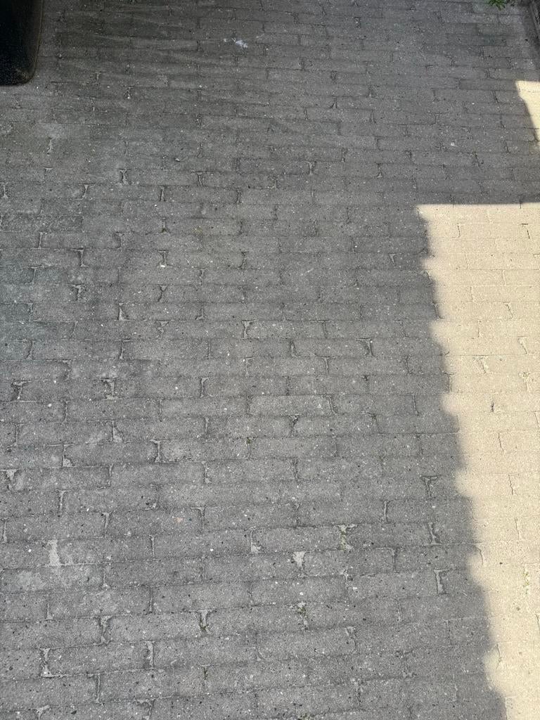 Gratis afhalen 30m2 betontegels/klinkers voor tuin, Ophalen, Zo goed als nieuw, Minder dan 10 m², Laminaat