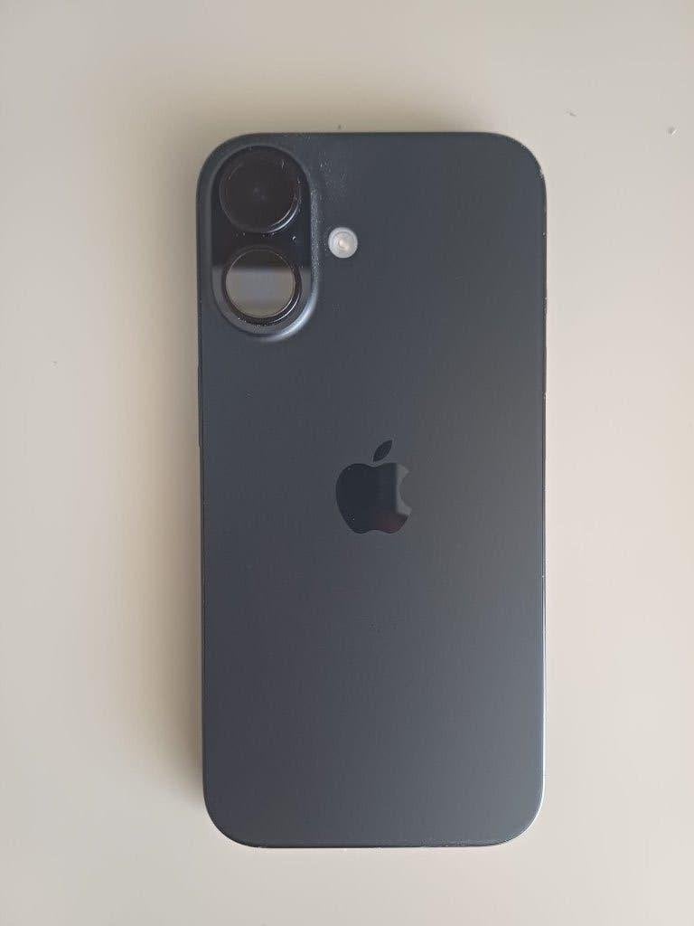 iPhone 16 met officieel SP Connect hoesje, Telecommunicatie, Mobiele telefoons | Apple iPhone, Ophalen, 128 GB, 89 %, Zwart
