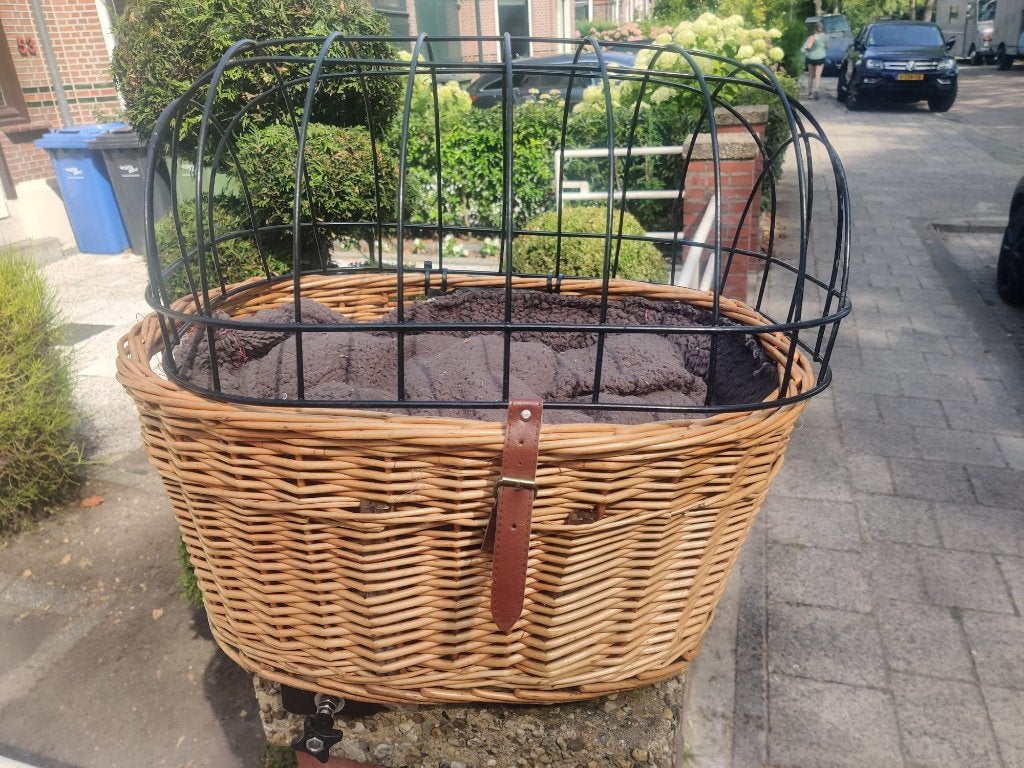 Rotan fietsmand met korf, Ophalen, Gebruikt, Fietsmand, N.A.