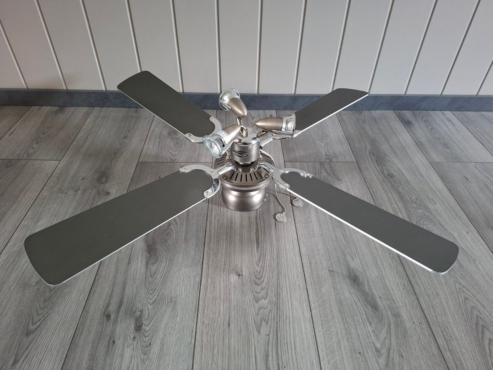 Plafondventilator met verlichting en 4 bladen, Ophalen, Overige merken, Gebruikt, Modern